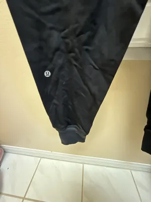 Lululemon Women's High-Rise Running Joggers with Zippered Back Pocket, Size 8 thumbnail 4