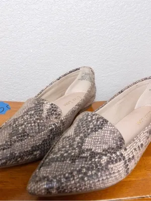 NWT Essex Lane Aleanor Pointed Toe Flat 6 Tan Multi Snake Faux Leather thumbnail 2