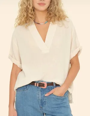 XiRENA Avery‎ Cotton V-neck Blouse in White w/ Blue Print Size Large thumbnail 1
