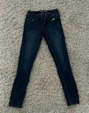 American eagle size 4 jeans thumbnail 1