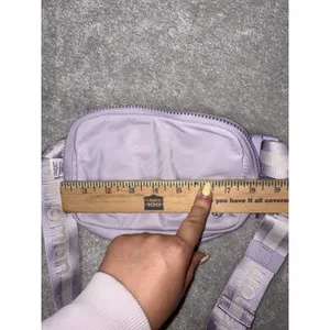 Lululemon Everywhere Belt Bag 1L Wordmark Strap Lavender Lilac Purple O/S thumbnail 10
