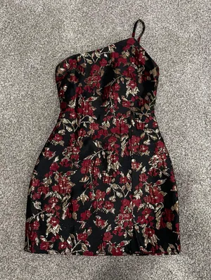 Dress thumbnail 1