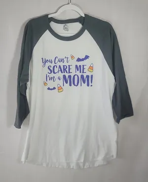 Jerzees You Can't Scare Me I'm a Mom Raglan Baseball T-Shirt Halloween Woman's Gray XL thumbnail 1