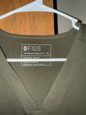 FIGS Scrubs thumbnail 2