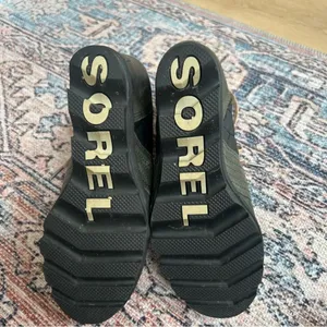 Sorel Lexi Wedge Boot Olive Green and Black Quilted Leather Ankle Boots Size 8 thumbnail 9