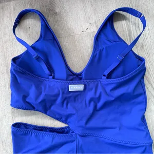 Fabletics One Piece Cutout Swim Suit Women’s XL Blue Summer Beach Vacation thumbnail 8