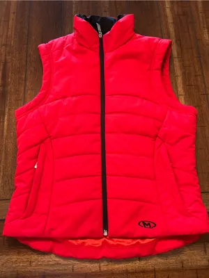 Marker Women’s Size 6 Red Insulated Ski Vest Thinsulate Puffer Full Zip thumbnail 1