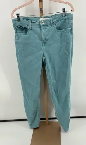 Vineyard Vines high rise straight crop Size 29 92% cotton thumbnail 1