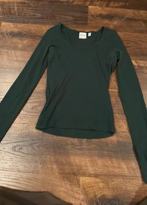 Aritzia Scoop Neck Long Sleeve TNA Homestretch thumbnail 1