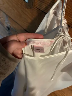 Victoria’s Secret white slip thumbnail 5