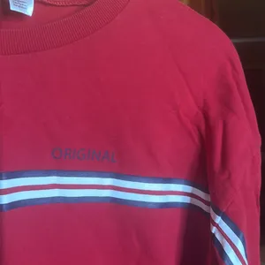 Divided H&M Red Long Sleeve 100% Cotton Tee with Stripe Size Medium thumbnail 3