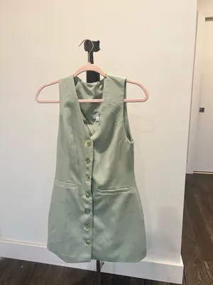 Mint Green V thumbnail 2