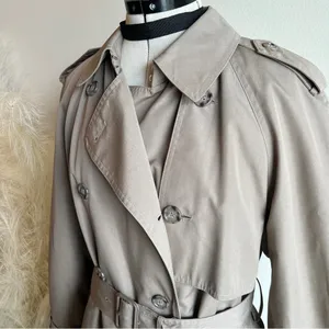 Vintage London Fog Tan Classic Trench Coat With Zip Liner thumbnail 4