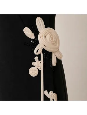 Together Black Evening Gown Size 6 NWT Sleeveless Maxi Dress Floral Appliqué thumbnail 2
