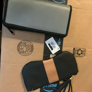 NWT‎ fashion wallet and wristlet thumbnail 3