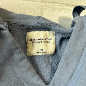 Abercrombie & Fitch Cropped Hoodie thumbnail 5