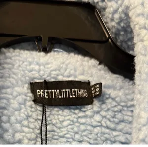 PrettyLittleThing Light Blue Teddy Bear Coat - Size US 10 / UK 14 🧥✨ thumbnail 6