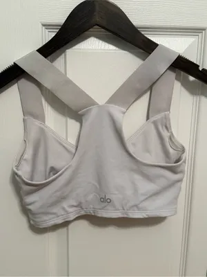Alo Yoga Airbrush Rev it Up Bra in White thumbnail 3