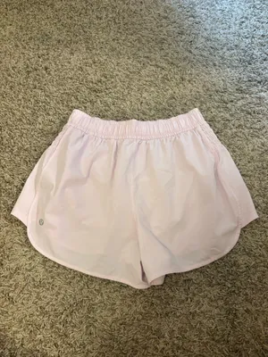 Lululemon shorts thumbnail 3