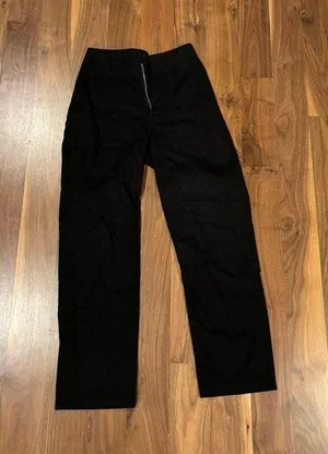 Black Pants thumbnail 1