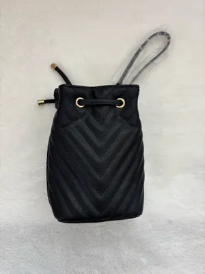 NWT Victoria's Secret VS V-Quilt Perfume Pouch thumbnail 3