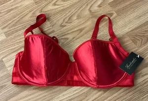 Frederick's of Hollywood Red Satin Strappy Bra with Molded Cups Size 36DD thumbnail 1