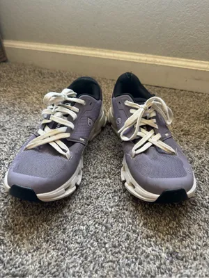 On Running Women’s Cloudflyer 4 Low Top Sneakers thumbnail 3