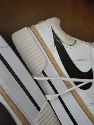Nike Court thumbnail 3