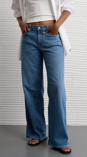 American Eagle Outfitters Stretch Low-Rise Baggy Wide-Leg Jeans thumbnail 1