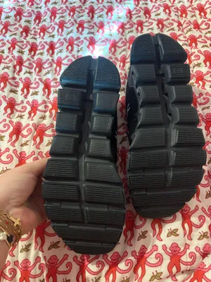 On Cloud Shoes thumbnail 6