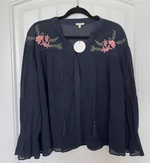 En Crème Small‎ Embroidered Floral Blouse Boho Chic Cottage-core Fairycore thumbnail 1