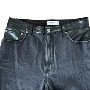 Abercrombie & Fitch Curve Love Ultra High Rise Straight Jean 32/14 Black thumbnail 5