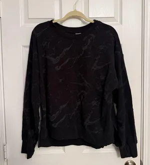 All In Motion Printed Black Crewneck Size Large thumbnail 1