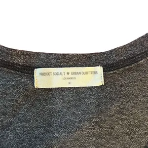 Project Social T x Urban Outfitters T-Shirt Womens Medium Heather Gray‎ V-Neck thumbnail 3