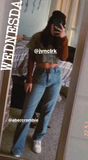 Abercrombie Straight Leg Jeans thumbnail 5
