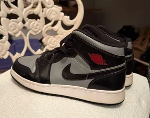 Nike Jordan Air Jordan 1 Mid Shadow Black and Gray thumbnail 3