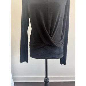 Andrew Marc Sport Women's Black Ribbed Twist Front Crop Top M thumbnail 3