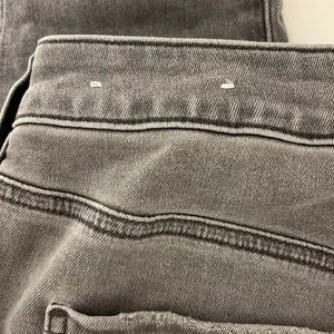 American Eagle hi-rise Jegging Grey distressed jeans. thumbnail 6