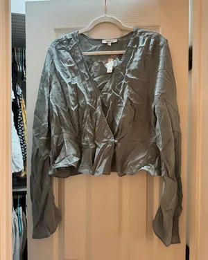 Madewell NWT  Wrap Bell Sleeve Blouse thumbnail 6