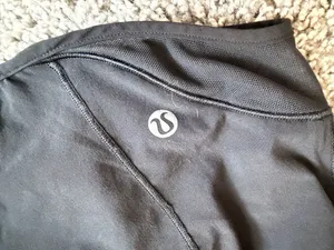 Lululemon Hotty Hot Shorts Black 2.5" Lined thumbnail 2