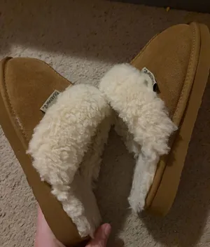 BEARPAW Slippers thumbnail 1