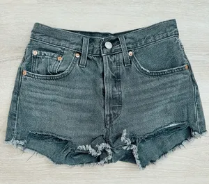 Levi’s 501 Shorts Size 24 thumbnail 1