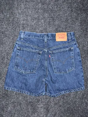 Vintage Y2K Levi's Denim Shorts Dark Wash Women’s 8 / 28 Jorts Cotton 5” Inseam thumbnail 2