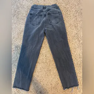 PacSun Gray Black Distressed Denim High Rise Straight Jeans Size 24 thumbnail 2
