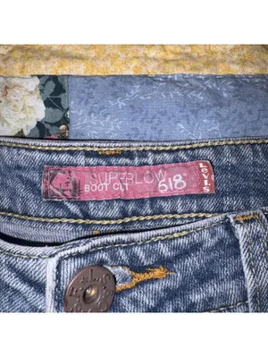 Levi's 518 Superlow Boot Cut Woman’s 11S JR Jeans Denim Levi Pants Light Wash thumbnail 3