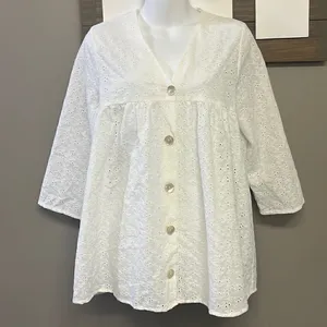 ZARA White Eyelet Flowy 3/4 Button Up Peplum Shirt- Small thumbnail 1