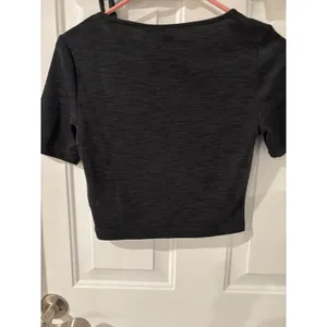 Forever 21 Charcoal Knit‎ Crop Top Short Sleeve Womens Medium Casual thumbnail 3