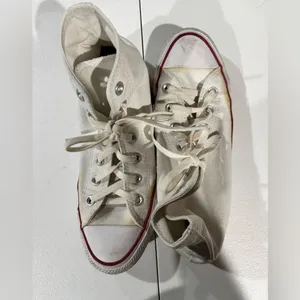 Women’s converse size 8 high tops white thumbnail 6