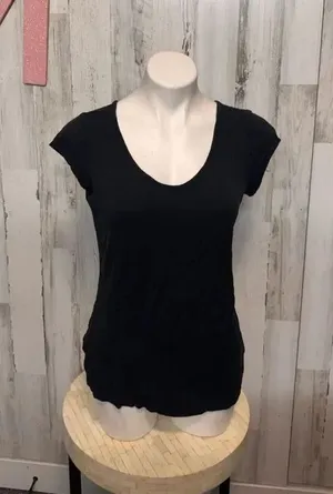 Maurices 24/7 Black Scoop Neck T Shirt Size Medium Stretch Basic Short Sleeve Te thumbnail 1