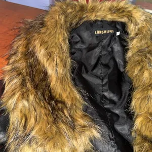 Women's Black Faux Fur Vest thumbnail 5